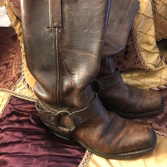 Black label Frye boots worn often size 8 - Picture 1 of 4